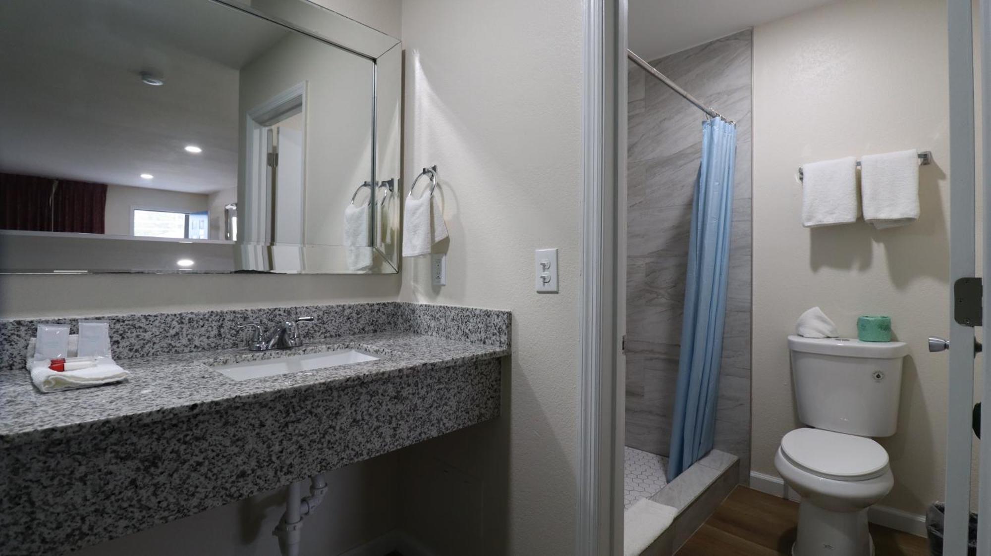 Royal Inn Cochran Bagian luar foto